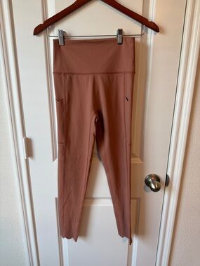 ⚡️OFFLINE by Aerie Goals High Waisted Scallop Pocket Legging